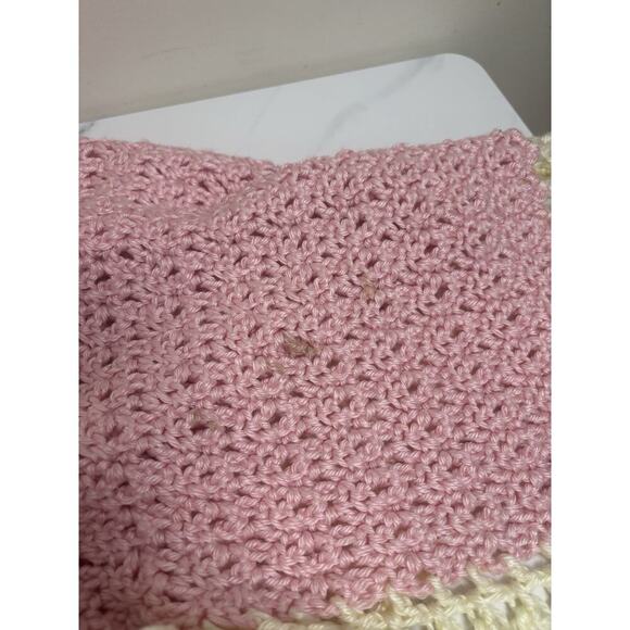 Handmade Crochet Baby Blanket Pink and Cream Ruffle Border 44"x29" Soft Yarn - Picture 7 of 9